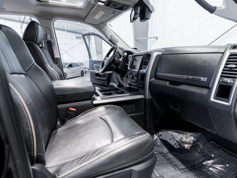 Used 2015 RAM 3500 Laramie Longhorn image 17