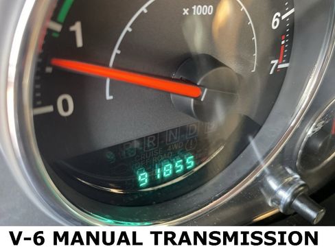 Used 2013 Jeep Wrangler Unlimited Sahara image 33