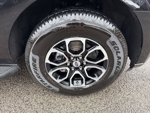 Used 2024 Ford Expedition XLT image 12