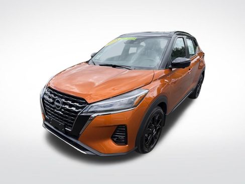 Used 2024 Nissan Kicks SR FWD image 7