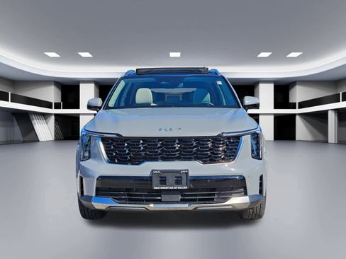 Certified 2025 Kia Sorento S w/ Panoramic Sunroof Package image 9