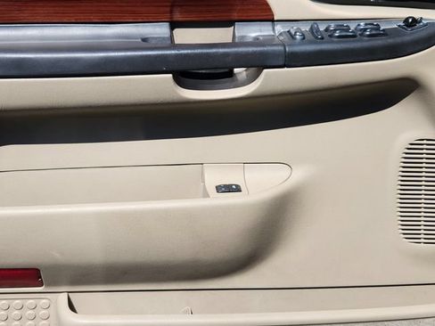 Used 2005 Ford Excursion Eddie Bauer AWD/4WD image 9