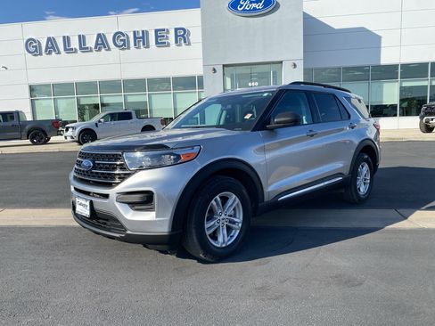 Used 2023 Ford Explorer XLT RWD image 11