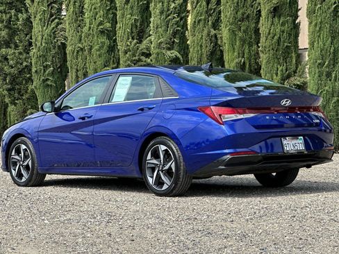 Used 2023 Hyundai Elantra Limited FWD image 5