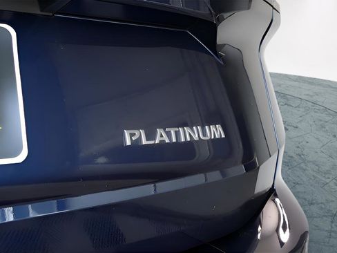 Used 2025 Nissan Rogue Platinum w/ Platinum Premium Package image 8