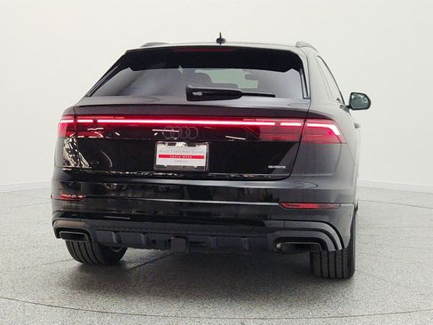 Used 2025 Audi Q8 Prestige w/ Prestige Package AWD/4WD image 6