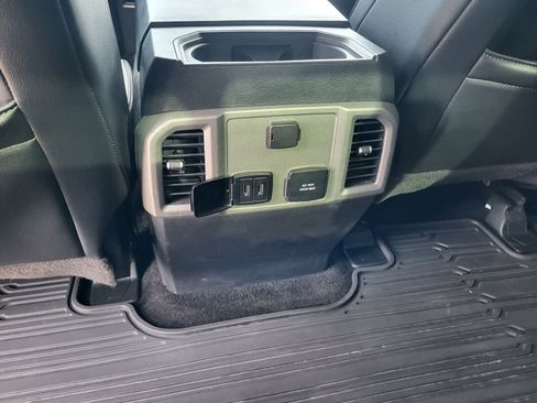 Used 2018 Ford F150 Raptor w/ Equipment Group 801A Mid AWD/4WD image 27