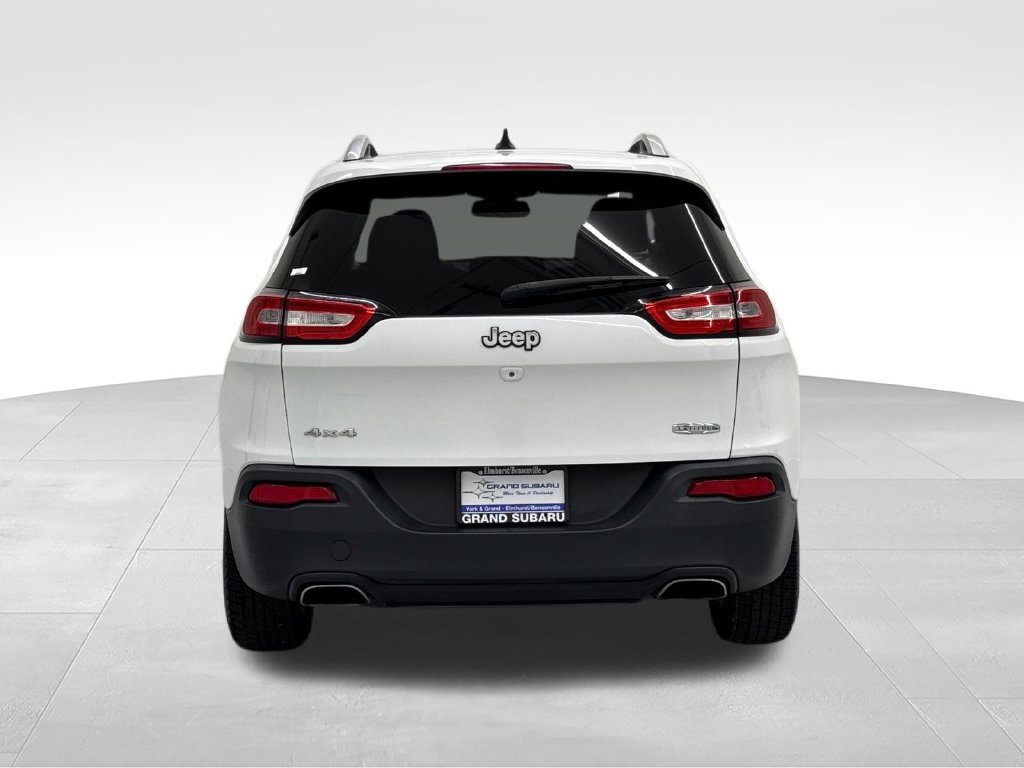 Used 2015 Jeep Cherokee Latitude w/ Cold Weather Group AWD/4WD image 6