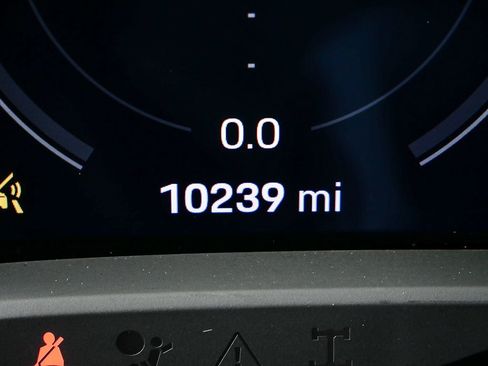 Certified 2024 Porsche Taycan GTS image 9