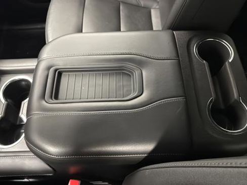 Used 2023 Chevrolet Tahoe Z71 w/ Luxury Package AWD/4WD image 20