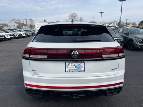 Used 2025 Volkswagen Atlas Cross Sport SEL R-Line image 6