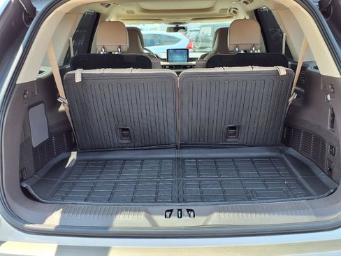 Used 2020 Lincoln Aviator Reserve w/ Equipment Group 202A AWD/4WD image 20