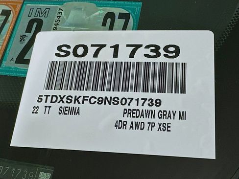 Used 2022 Toyota Sienna XSE image 27