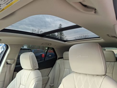 Used 2023 Buick Envision Avenir image 14
