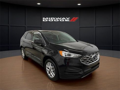 Used 2024 Ford Edge SEL image 3