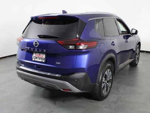 Certified 2021 Nissan Rogue SV w/ Premium Package FWD image 4