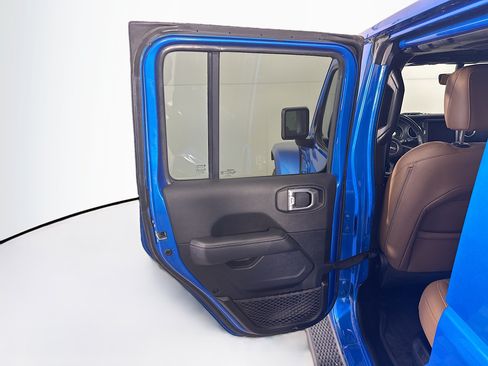 Used 2023 Jeep Wrangler Unlimited Sahara w/ Cold Weather Group AWD/4WD image 25