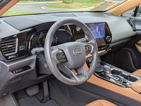 Used 2023 Lexus NX 350 AWD image 12