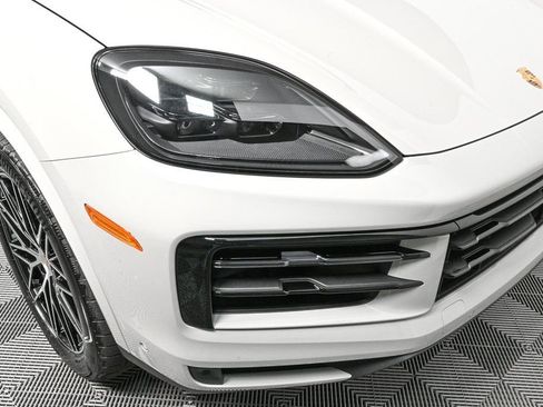 Used 2026 Porsche Cayenne Coupe AWD/4WD image 39