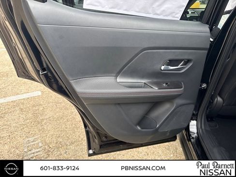 New 2025 Nissan Kicks SR image 24