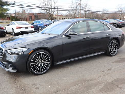 Used 2022 Mercedes-Benz S 580 4MATIC Sedan image 1