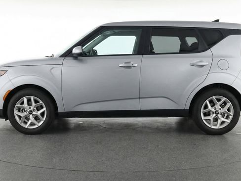 Used 2025 Kia Soul LX w/ LX Technology Package image 5