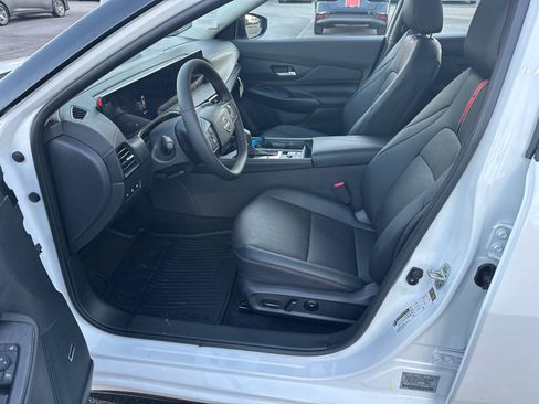 New 2026 Nissan Sentra SR w/ SR Premium Package image 9