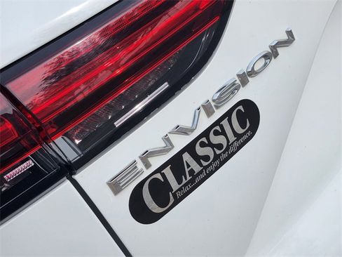 Used 2023 Buick Envision Preferred image 12