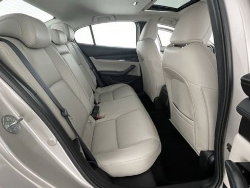 Used 2025 MAZDA MAZDA3 s image 47