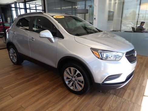 Used 2019 Buick Encore Preferred AWD/4WD image 3