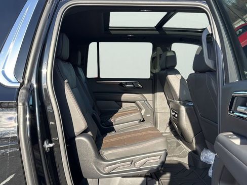 Used 2026 Chevrolet Suburban High Country w/ Sun And Tow Package image 13