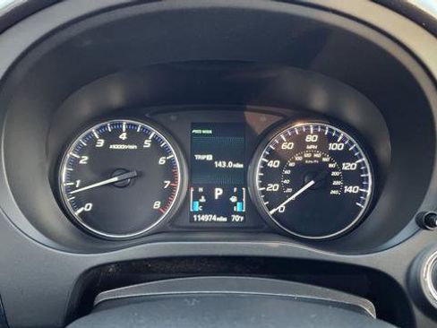 Used 2014 Mitsubishi Outlander SE FWD image 21