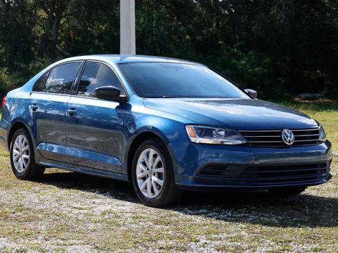 Used 2015 Volkswagen Jetta SE image 15