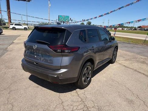 Used 2025 Nissan Rogue SV AWD/4WD image 6