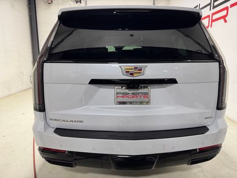 Used 2026 Cadillac Escalade ESV Sport w/ Touring Package AWD/4WD image 7