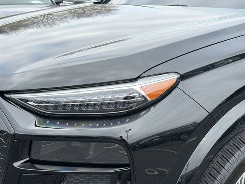 Used 2025 Audi Q6 e-tron Premium Plus w/ Premium Plus image 11