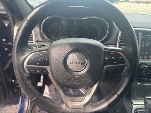 Used 2018 Jeep Grand Cherokee Limited image 18