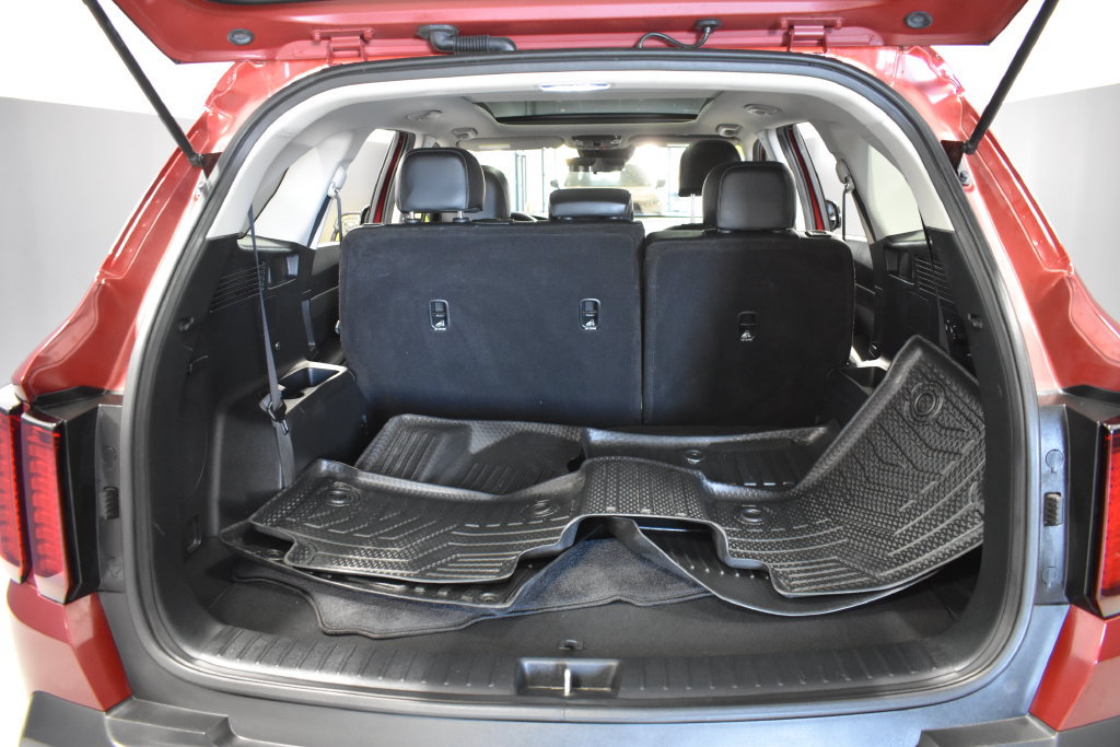 Used 2023 Kia Sorento S w/ Panoramic Sunroof Package AWD/4WD image 38