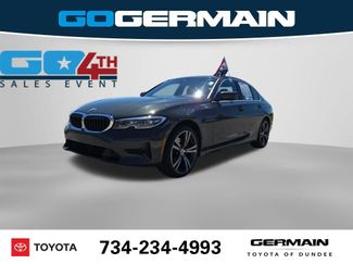 Used 2022 BMW 330i xDrive Sedan w/ Premium Package AWD/4WD video 1
