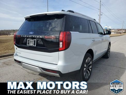 Certified 2025 Ford Expedition Platinum w/ Driver's Package image 4
