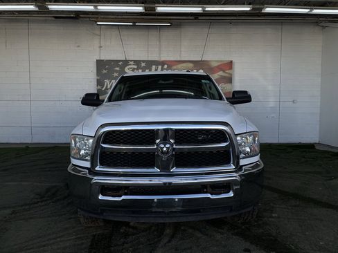 Used 2016 RAM 2500 Tradesman w/ Chrome Appearance Group image 7
