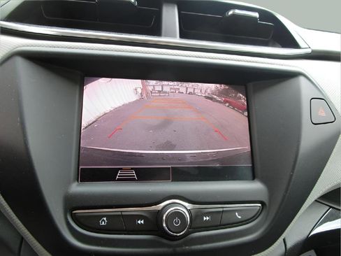 Used 2021 Chevrolet TrailBlazer LT image 12