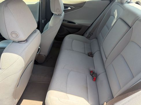 Used 2022 Chevrolet Malibu LT FWD image 23