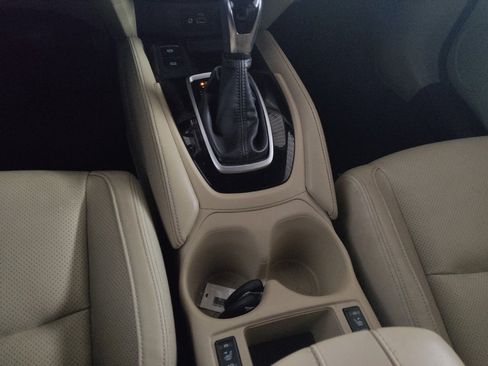 Used 2018 Nissan Rogue SL w/ Premium Package FWD image 26