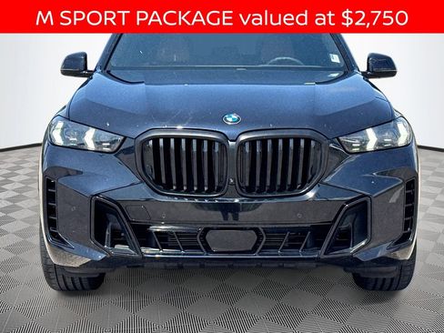 Used 2025 BMW X5 sDrive40i w/ M Sport Package RWD image 2