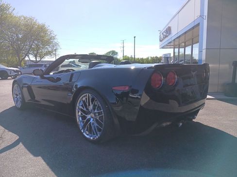 Used 2013 Chevrolet Corvette 427 w/ 1SB Preferred Equipment Group RWD image 5