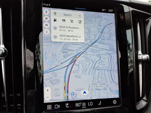 Certified 2023 Volvo XC60 B5 Core w/ Climate Package image 17