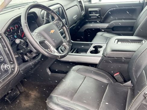 Used 2018 Chevrolet Silverado 2500 LTZ w/ Midnight Edition image 10