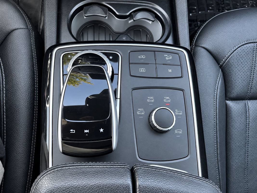 Used 2019 Mercedes-Benz GLS 450 4MATIC image 26