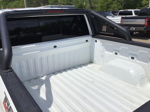 Used 2021 Chevrolet Silverado 1500 LT Trail Boss w/ Convenience Package II image 13